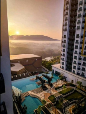 Mesahill 2 Room Condo - Amazing Pool, TV and 100mbps Wifi